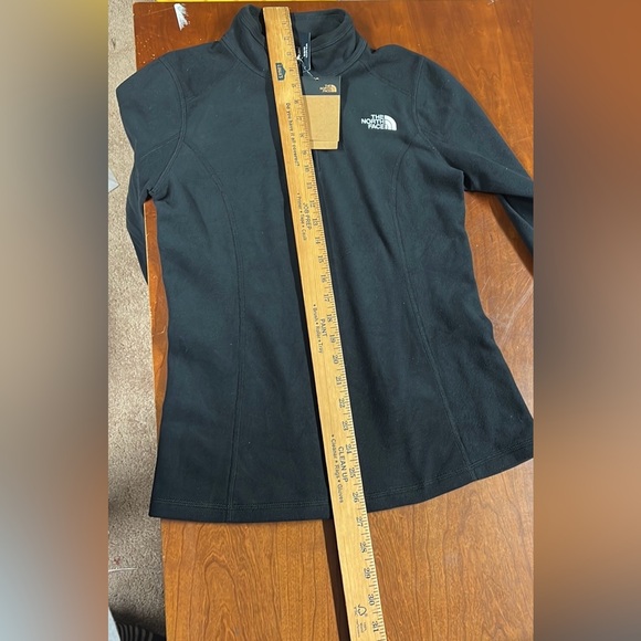 The north face 100wt glcr Qz women pullover 1/4 zip - Picture 12 of 12